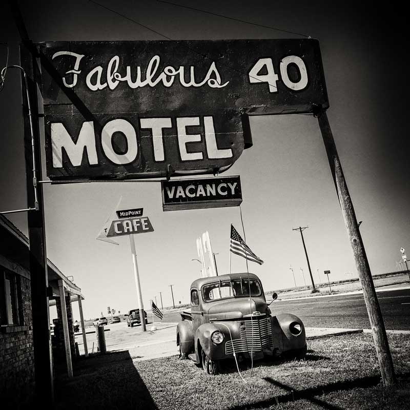 Fabulous 40s Motel, Adrian, TX © Ron Fross - Route 66