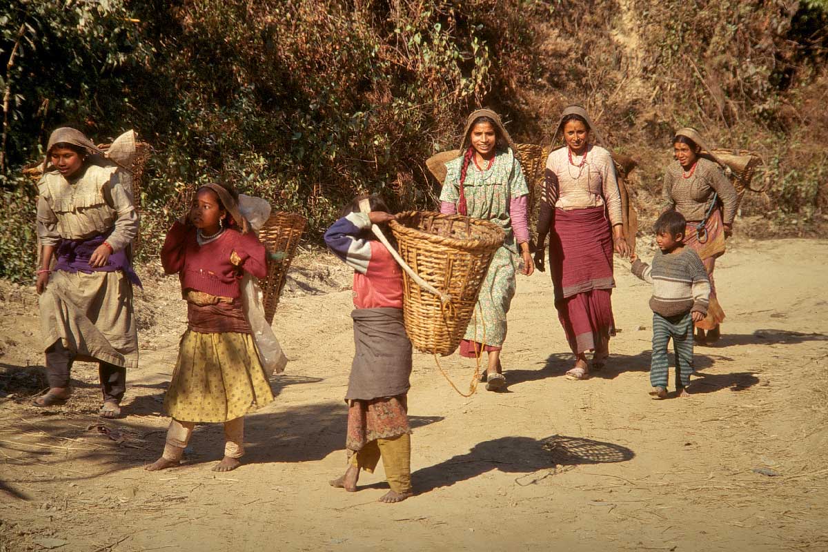 en route pour les champs © Ron Fross - Voyage au Népal